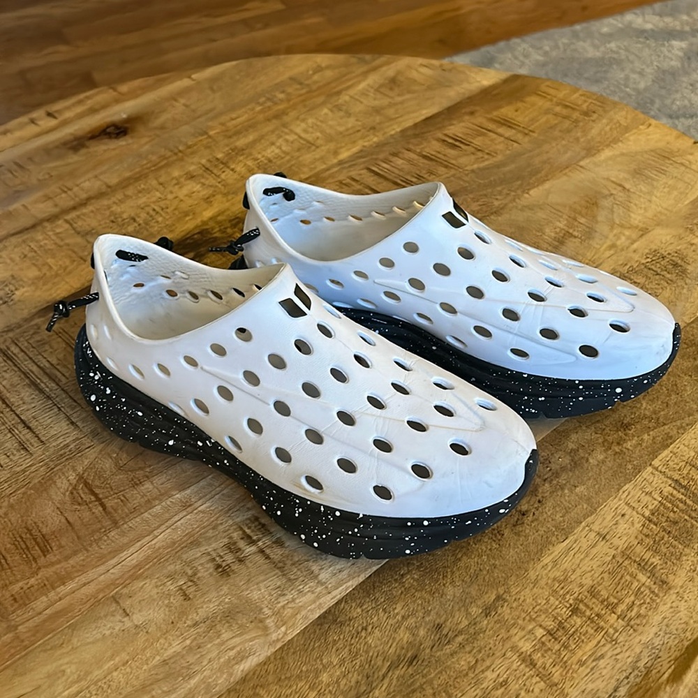 KANE FOOTWEAR RECOVERY SNEAKERS SIZE 7M/9W